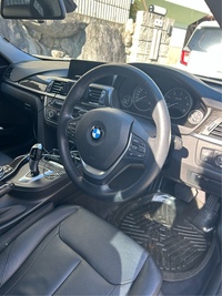 BMW 3シリーズ セダン 320d ラグジュアリー_RHD(AT_2.0)