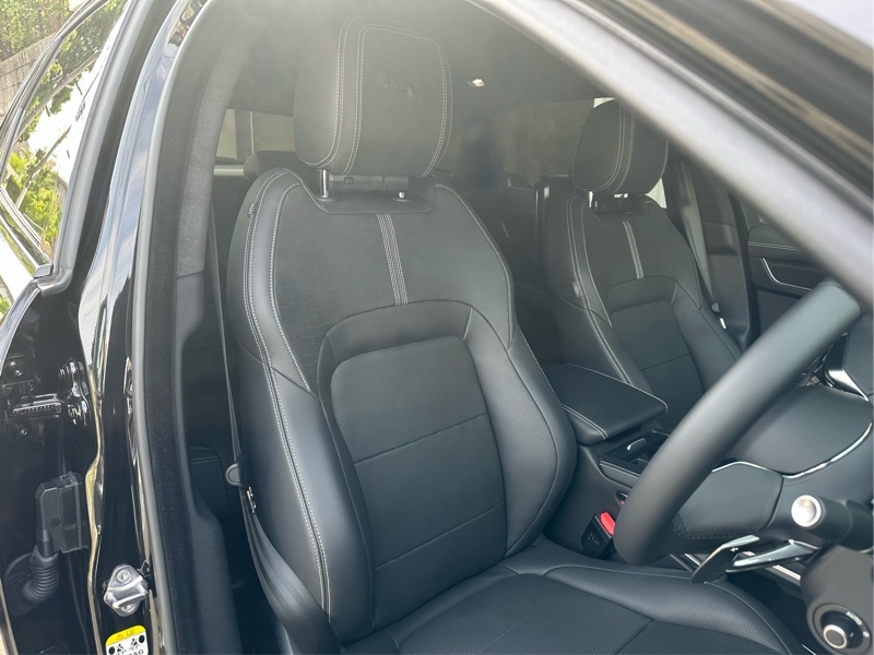ジャガー F-PACE PHEV Rダイナミック HSE P400e_RHD_AWD(AT_2.0)