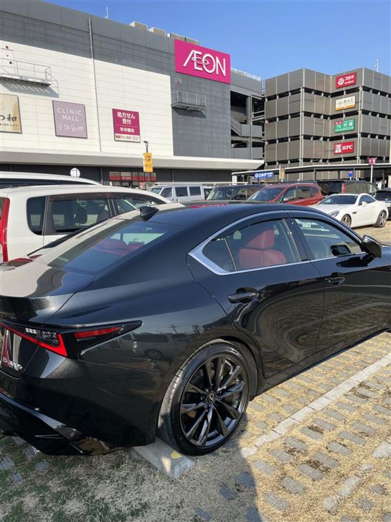 レクサス ISハイブリッド 300h“Fスポーツ”(CVT_2.5)