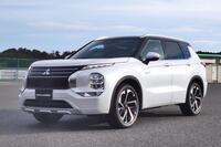 三菱 アウトランダーPHEV G_5人乗り_4WD(2.4)
