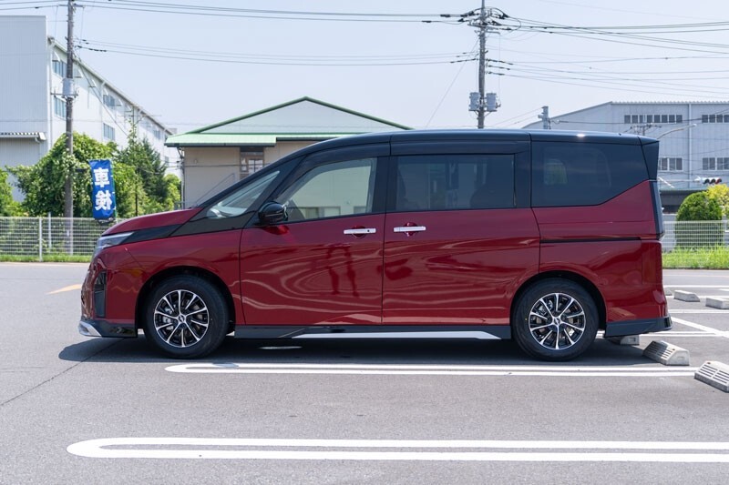 日産 セレナ e-POWER ハイウェイスター V(1.4)