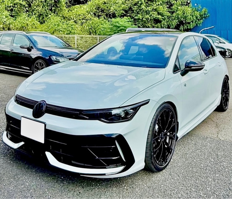 フォルクスワーゲン ゴルフ R R ブラックエディション_RHD_4WD(DSG_2.0)
