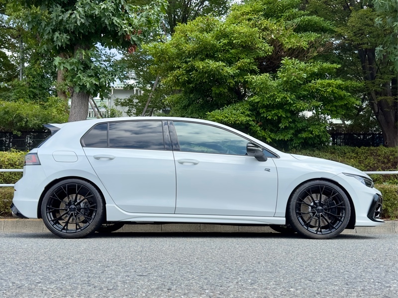 フォルクスワーゲン ゴルフ R R ブラックエディション_RHD_4WD(DSG_2.0)