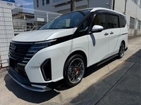 日産 セレナ e-4ORCE ハイウェイスター V_4WD(1.4)