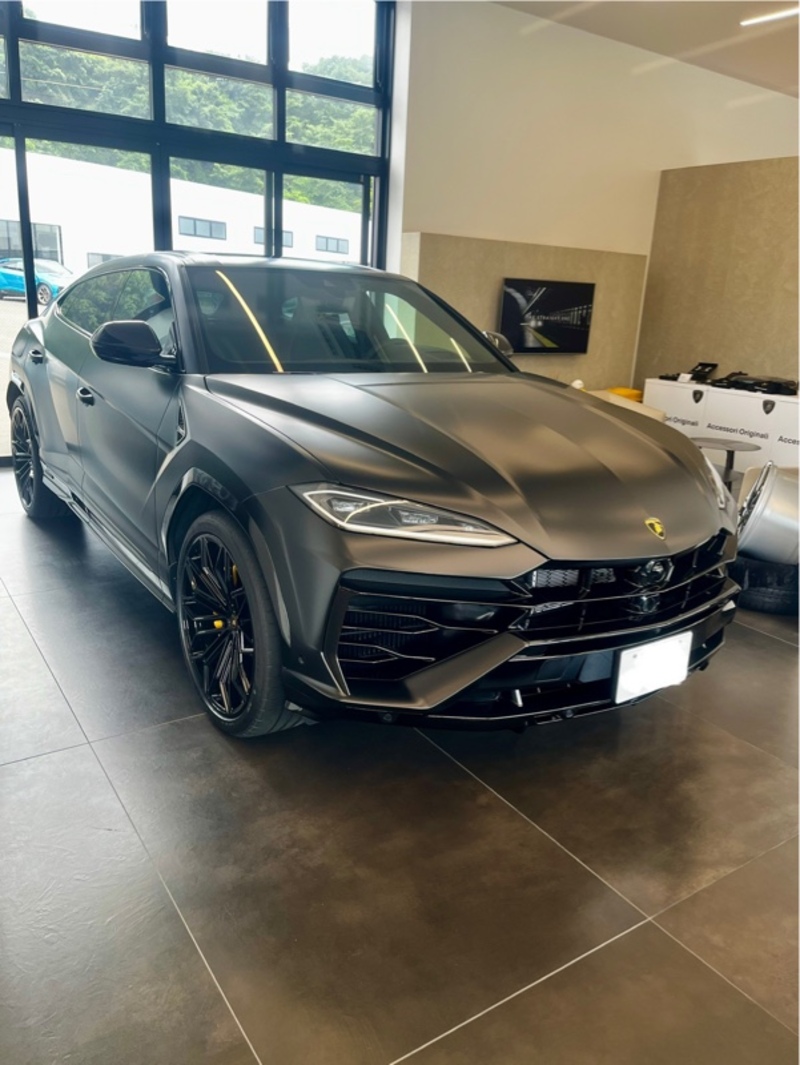 ランボルギーニ ウルス S_LHD_4WD（AT_4.0）