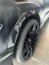 ランボルギーニ ウルス S_LHD_4WD（AT_4.0）