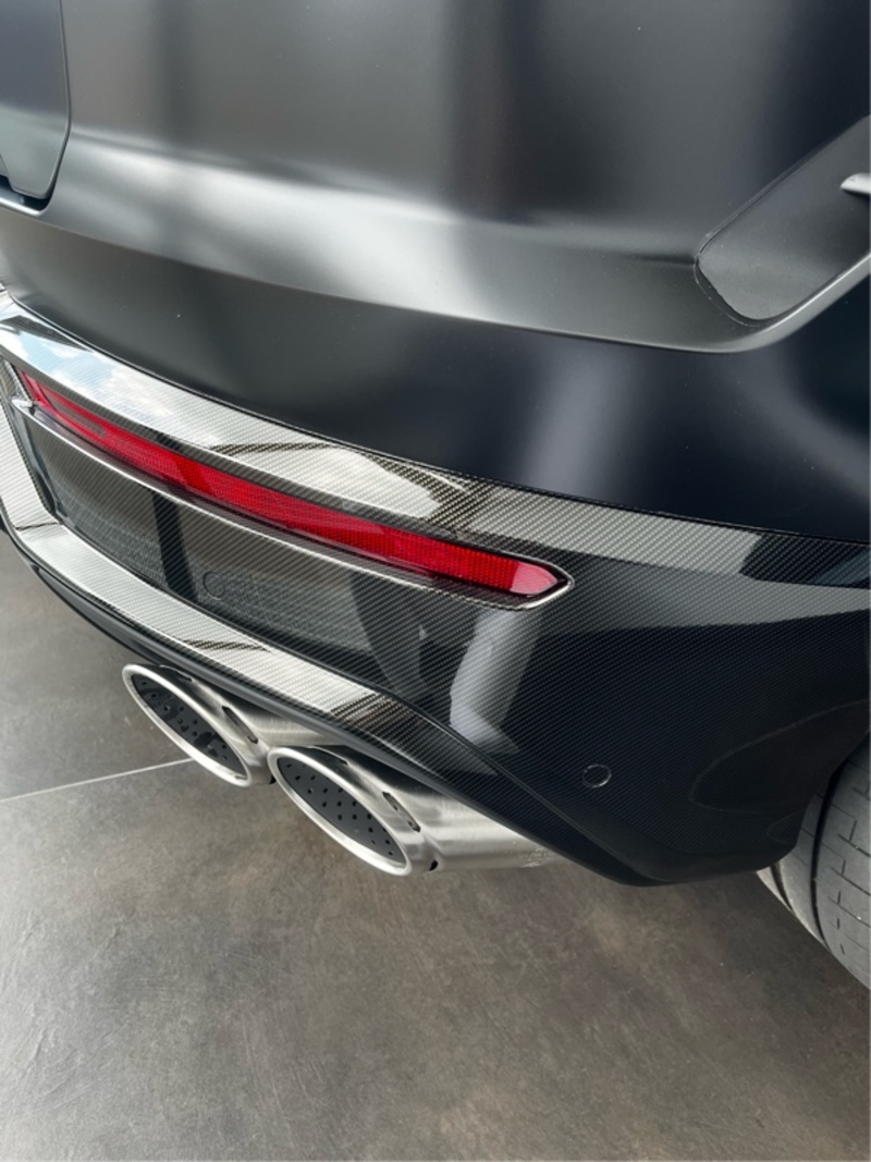 ランボルギーニ ウルス S_LHD_4WD（AT_4.0）