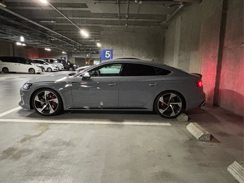 アウディ RS5 スポーツバック RS5 スポーツバック_RHD_4WD(AT_2.9)