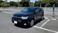 三菱 アウトランダーPHEV G ナビパッケージ_4WD(2.0)
