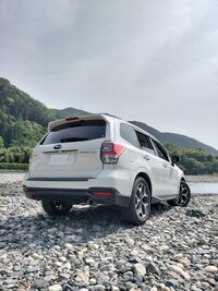 スバル フォレスター Sリミテッド_AWD（CVT_2.0）