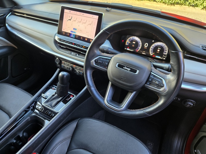 ジープ コンパス Sモデル_RHD_4WD（AT_2.4）