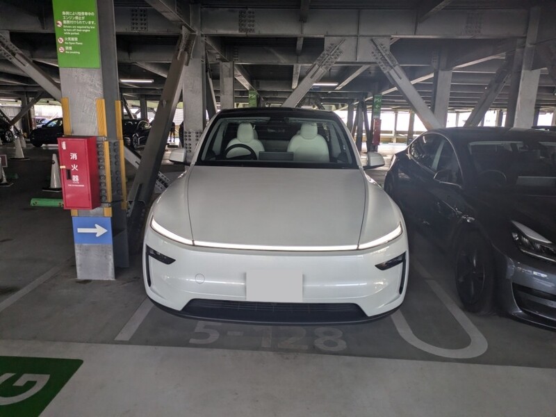 テスラ モデルY RWD_RHD