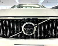 ボルボ XC40 B4 AWD インスクリプション_RHD_AWD(AT_2.0)