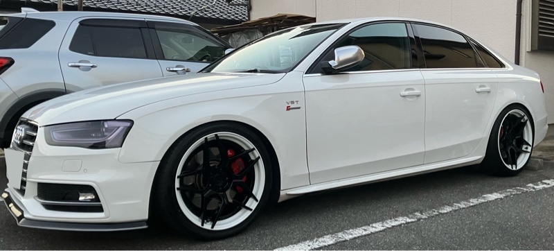 アウディ S4 (セダン) セダン_RHD_4WD(AT_3.0)