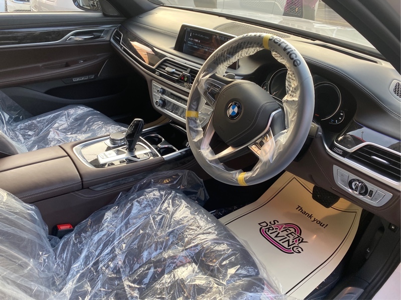 BMW 7シリーズ プラグインハイブリッド 740e iパフォーマンス Mスポーツ_RHD(AT_2.0)