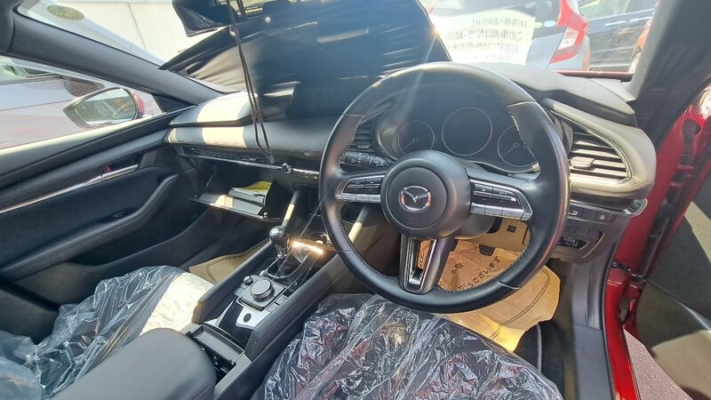 マツダ MAZDA3 ファストバックハイブリッド X プロアクティブ(MT_2.0)