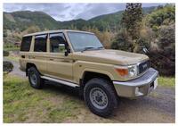 トヨタ ランドクルーザー70 バン_4WD(MT_4.0)