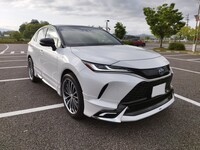 トヨタ ハリアーハイブリッド Z_E-Four(CVT_2.5_プラグインハイブリッド)