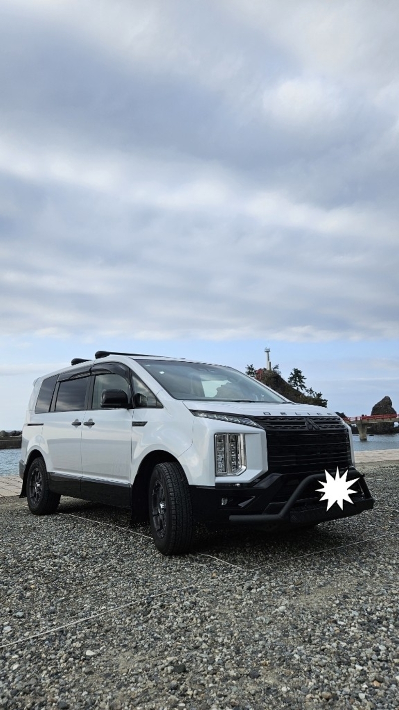 三菱 デリカD:5 シャモニー(電動サイドステップ非装着車)_7人乗り_4WD(AT_2.3)