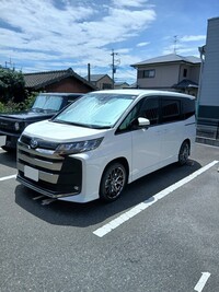 トヨタ ノア S-G_8人乗り(CVT_2.0)