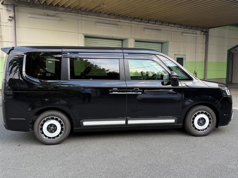 ホンダ ステップワゴン e:HEV エアー EX_8人乗り(CVT_2.0)