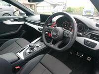 アウディ A4 （セダン） A4 40 TFSI スポーツ_RHD(AT_2.0)