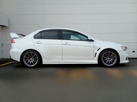 三菱 ランサーエボリューション GSR_4WD(MT_2.0)
