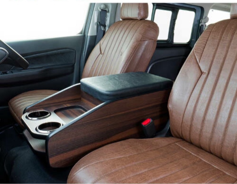 日産 キャラバン バン グランドプレミアムGX ロングボディ 低床_5人乗り_5ドア(M-ATx_2.4_ディーゼル)