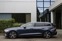 ボルボ V60 プラグインハイブリッド T6 ツインエンジン AWD インスクリプション_RHD_AWD(AT_2.0)