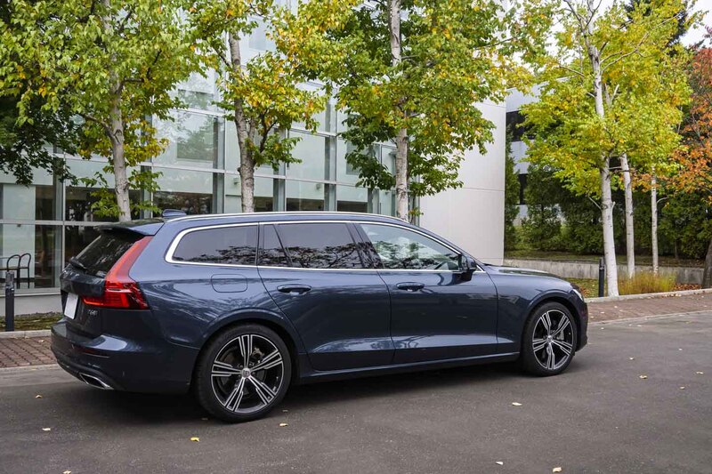 ボルボ V60 プラグインハイブリッド T6 ツインエンジン AWD インスクリプション_RHD_AWD(AT_2.0)