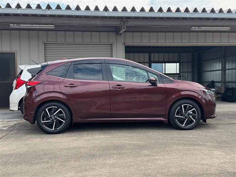 日産 ノート e-POWER X FOUR_4WD(1.2)