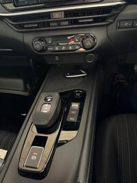 日産 ノート e-POWER X FOUR_4WD(1.2)