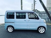 ダイハツ ハイゼットカーゴ クルーズ“SA III”・ハイルーフ_4WD(AT_0.66)