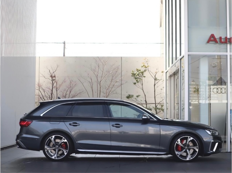 アウディ S4 アバント (ワゴン) S4 アバント_RHD_4WD(ティプトロニック_3.0)