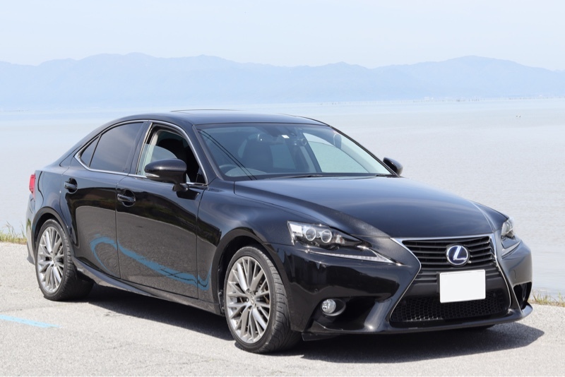 レクサス ISハイブリッド 300h“バージョンL”(CVT_2.5)