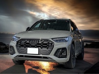 アウディ Q5 Q5 40 TDI クワトロ Sライン_RHD_4WD(Sトロニック_2.0)