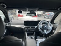 BMW 3シリーズ セダン 318i Mスポーツ_RHD(AT_2.0)