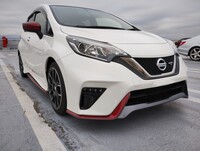 日産 ノート ニスモ S(MT_1.6)