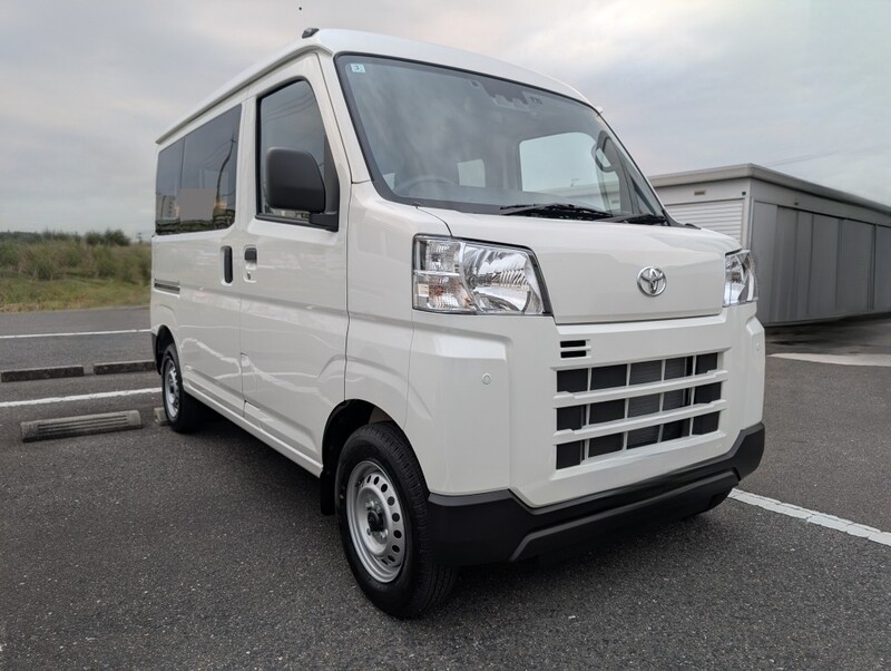トヨタ ピクシスバン デラックス(CVT_0.66)