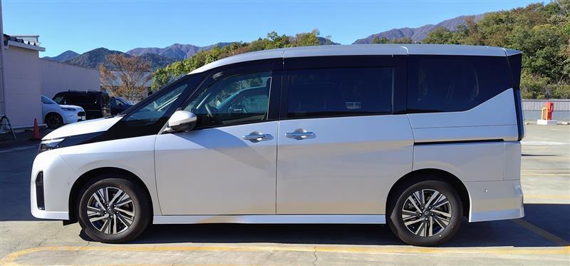 日産 セレナ e-POWER ハイウェイスター V(1.4)
