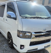 トヨタ ハイエースバン スーパーGL ロング・標準ボディ・標準ルーフ・標準フロア_5人乗り_5ドア_4WD(AT_3.0)