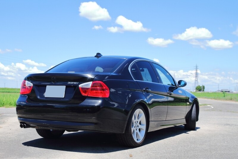BMW 3シリーズ セダン 325i_LHD(AT_2.5)