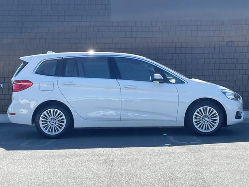 BMW 2シリーズ グランツアラー 218d グランツアラー ラグジュアリー_RHD(AT_2.0)