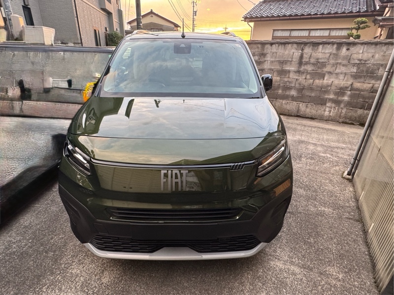 フィアット ドブロ ドブロ グリーンカラーエディション_RHD(EAT_1.5)