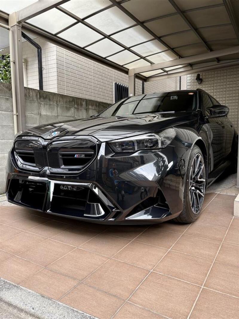 BMW M5 ツーリング M5 ツーリング_RHD_4WD(AT_4.4)