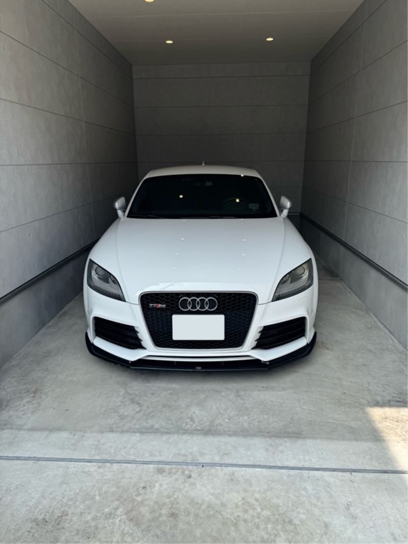 アウディ TT RS クーペ_LHD_4WD(MT_2.5)
