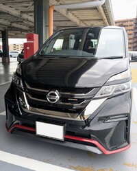 日産 セレナハイブリッド ニスモ(CVT_2.0_ハイブリッド)
