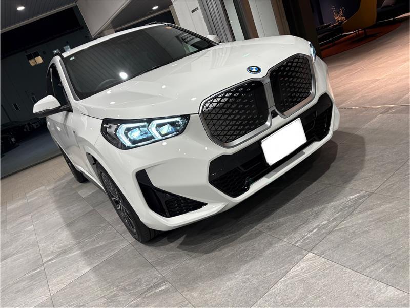 BMW iX1 eドライブ 20 Mスポーツ_RHD