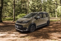 ホンダ フリード クロスター_5人乗り_4WD(CVT_1.5)