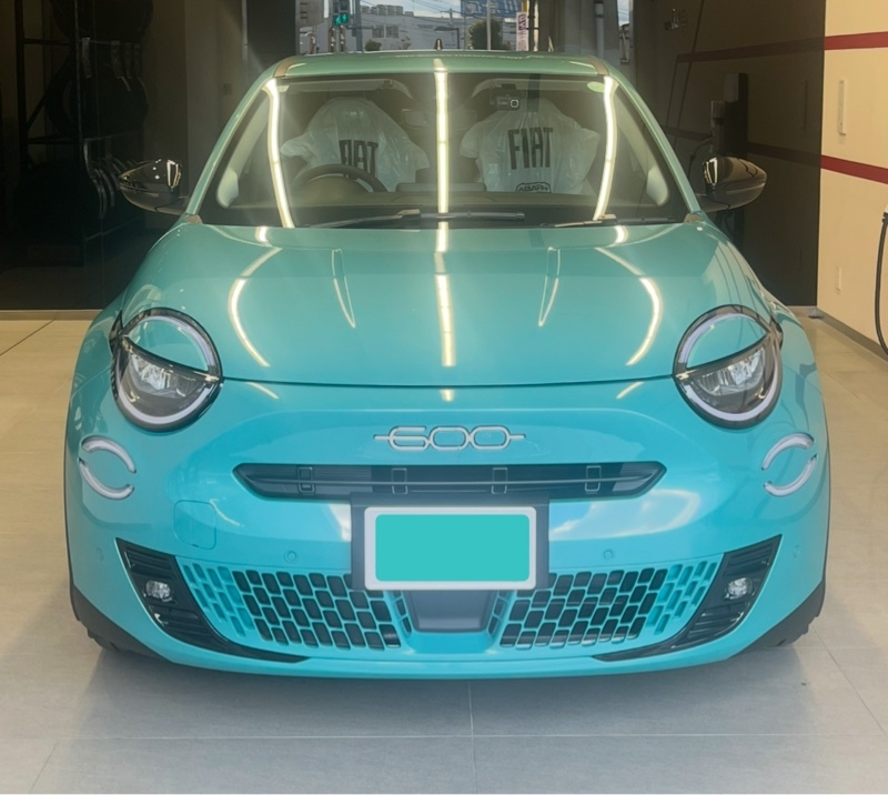 フィアット 600e ラ プリマ_RHD